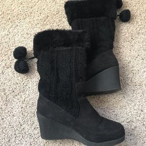 American Eagle Black wedge winter boots!!